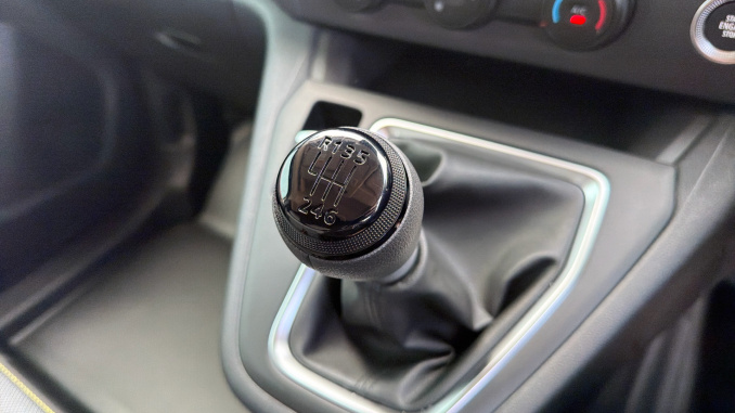 Renault Kangoo L1 Diesel ML19 Blue dCi 95 Extra Van - Image 22